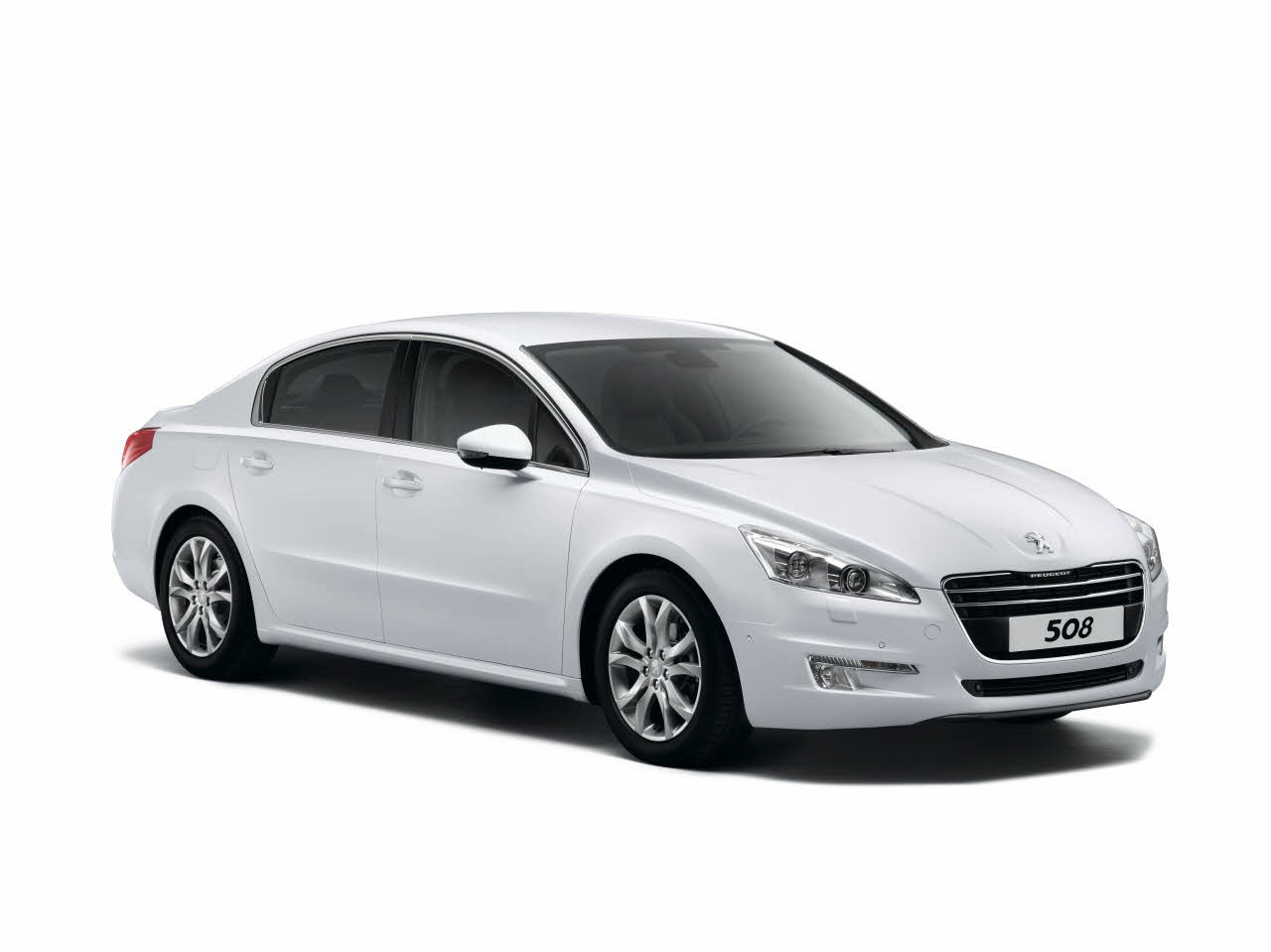 Peugeot_-_508_-_2013_-_Front_View